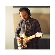 Chitarrista Laureato in Chitarra Jazz impartisce lezioni di strumento online e in presenza in provincia di Napoli